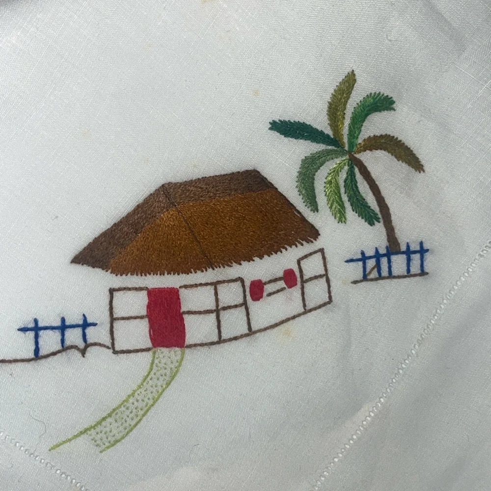Vintage 50’s or 60’s Tropical Embroidered linen Napkins and 35” Table cloth